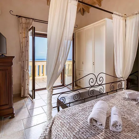Villa Ionia With Pool And Sea View *