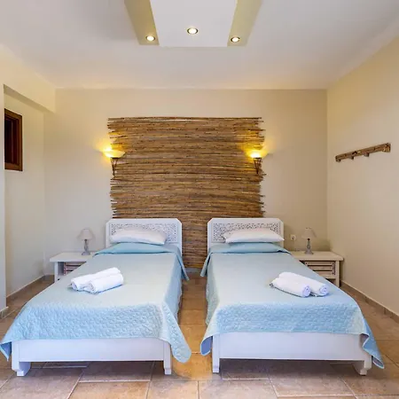 Ionia With Pool And Sea View *