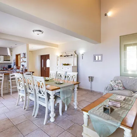 Villa Ionia With Pool And Sea View