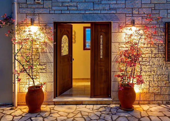 Ionia With Pool And Sea View Villa *